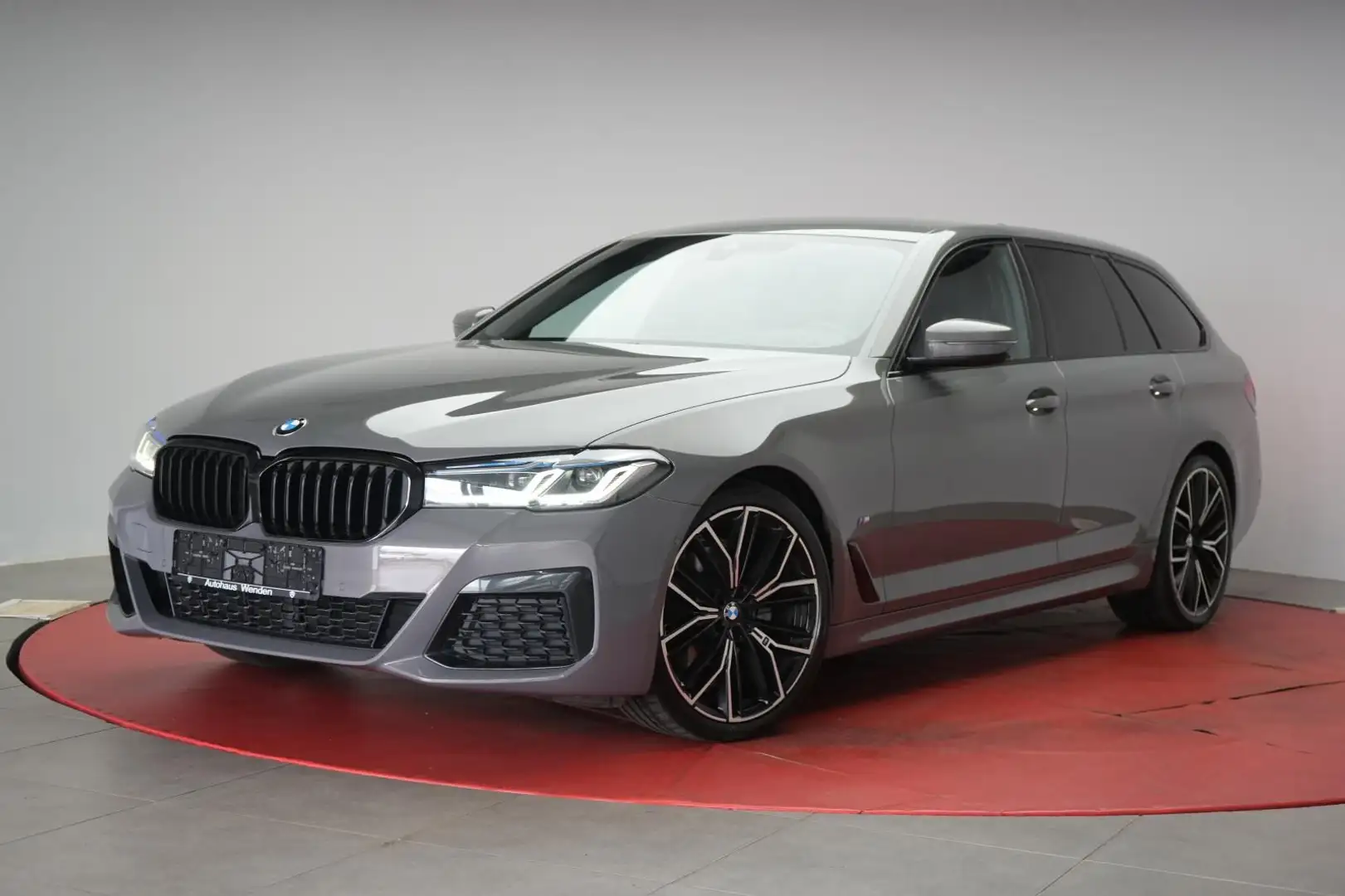 BMW 520 d Touring Navi/Leder/HUD/Side/Carplay Grau - 2