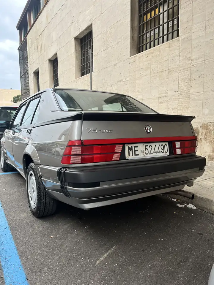 Alfa Romeo 75 1.8t America, foto 7