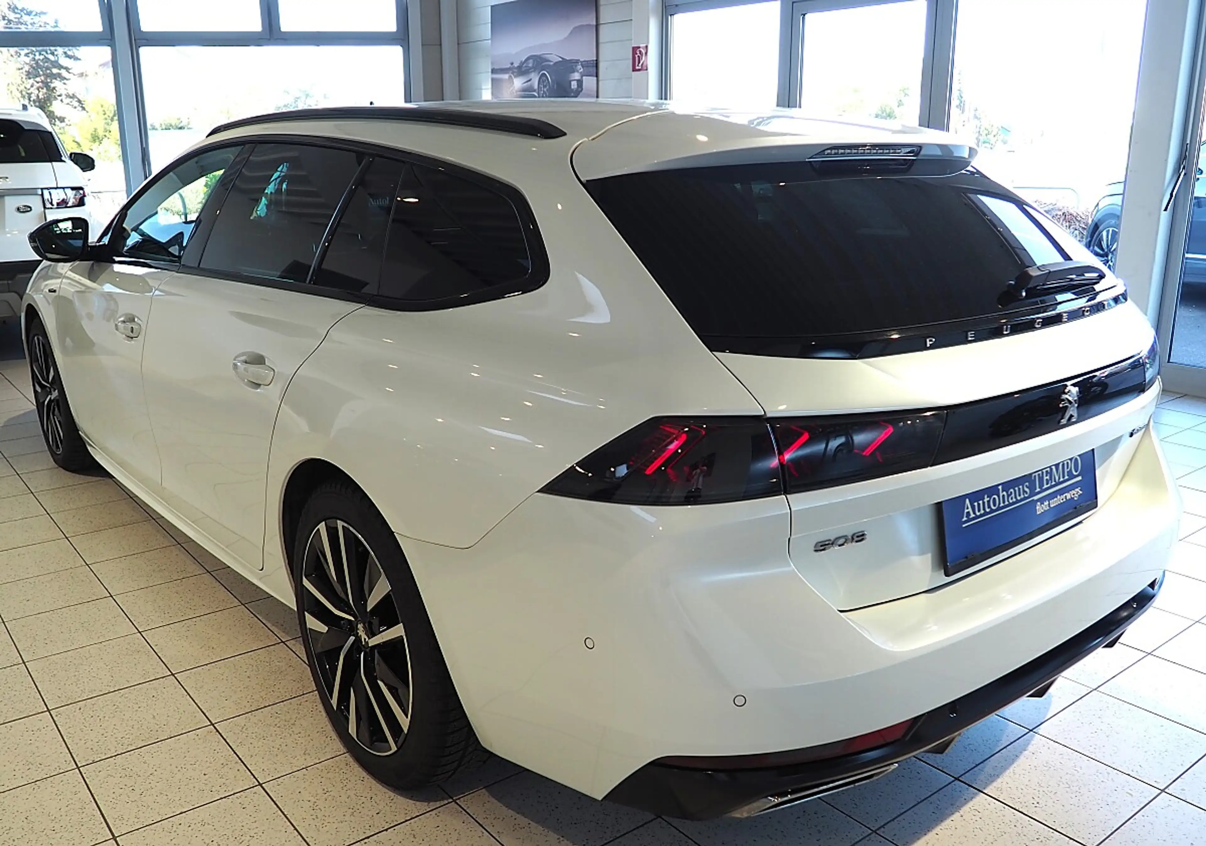 Peugeot 508 1,5 BlueHDi 130 EAT8 S&S GT Line Aut. -- Automa... — photo 6