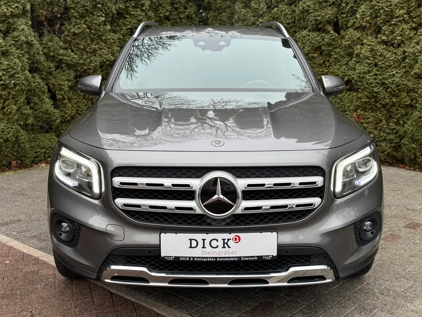 Mercedes-Benz GLB 200 d 8G Aut. LED+MBUX+SHZ+KAM+PARK+AMBI+DAB Grau - 2
