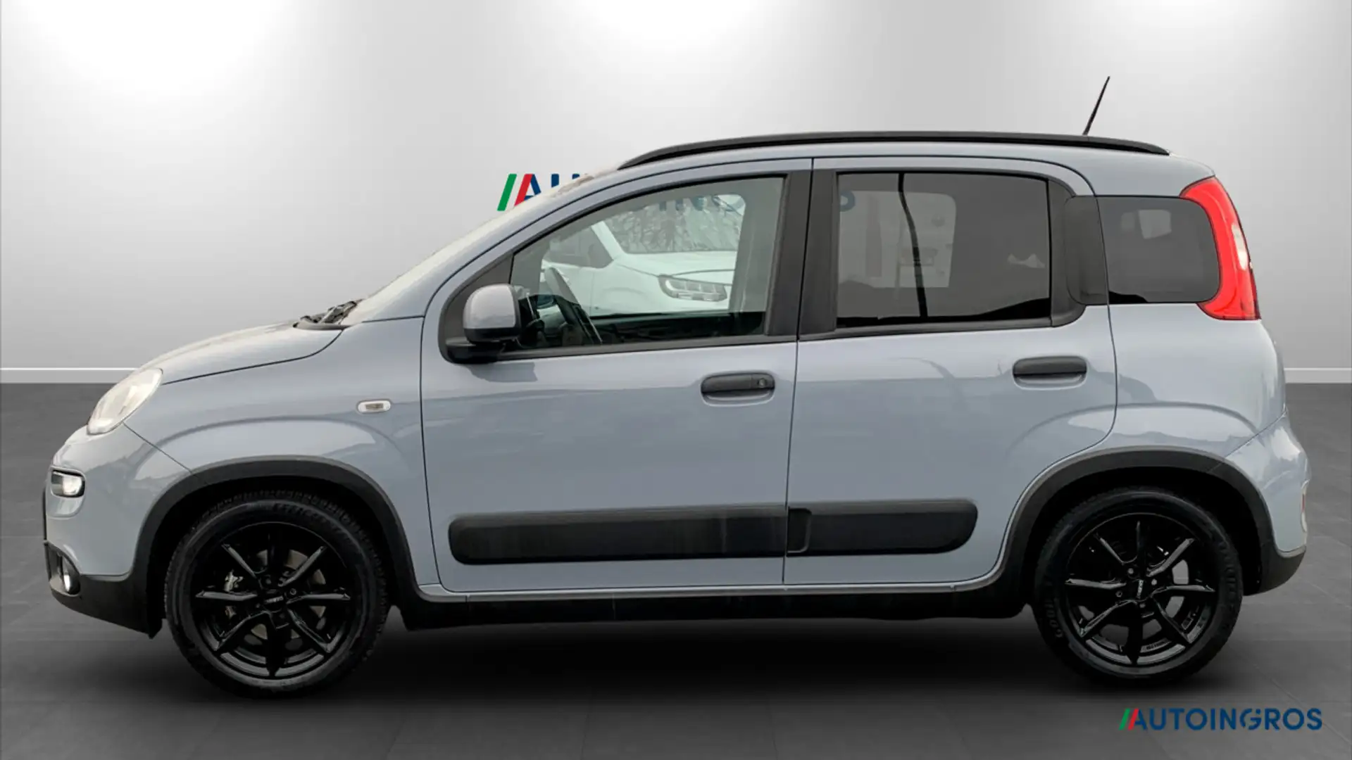 Fiat New Panda 1.0 FireFly Hybrid City Life Grau - 2
