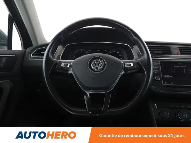 Volkswagen Tiguan view 19