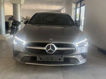 CLA Shooting Brake 200 d Business 4matic auto