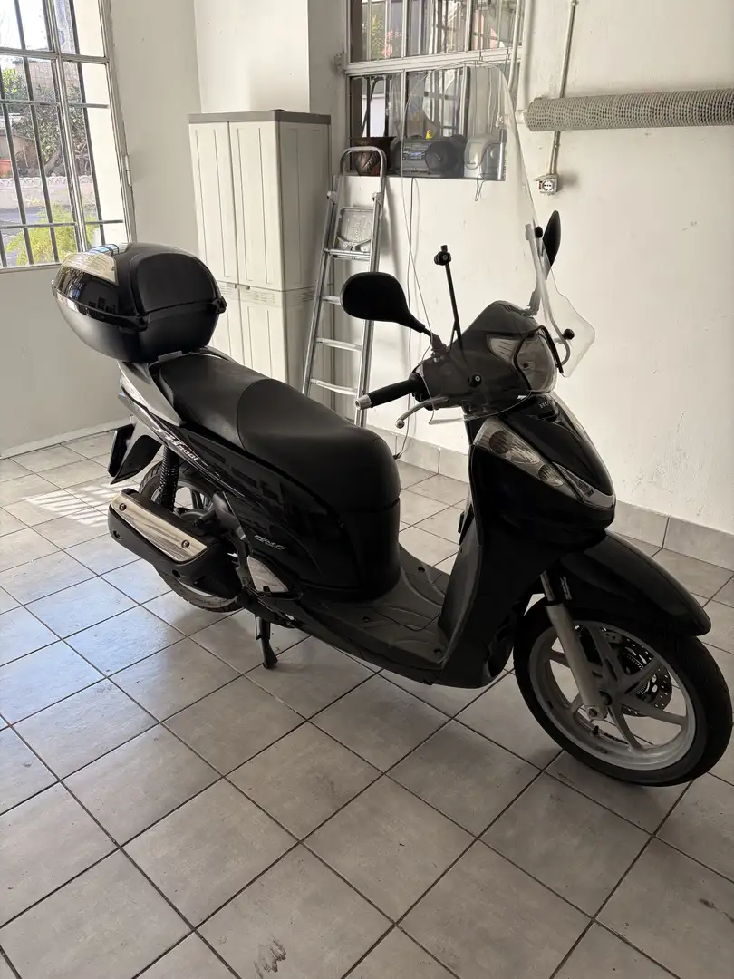 Honda SH 300 - 1