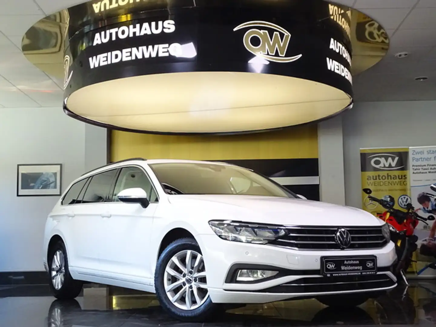 Volkswagen Passat Variant 2.0TDI DSG Komfort LED Navi AHK Blanc - 2