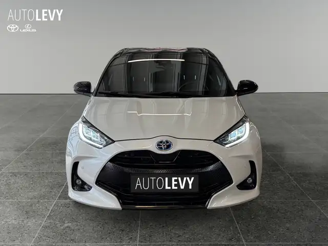 Toyota Yaris view 9