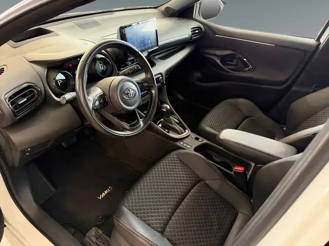 Toyota Yaris view 10