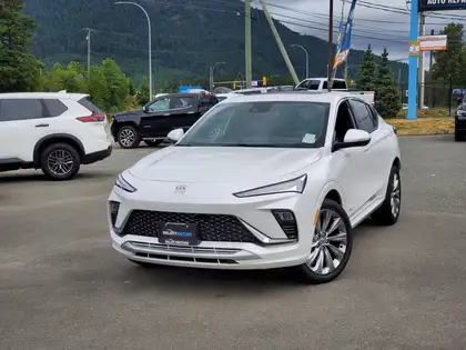 White 2025 Buick Envista Avenir FWD SUV / Crossover Front-Wheel Drive 6-Speed Automatic