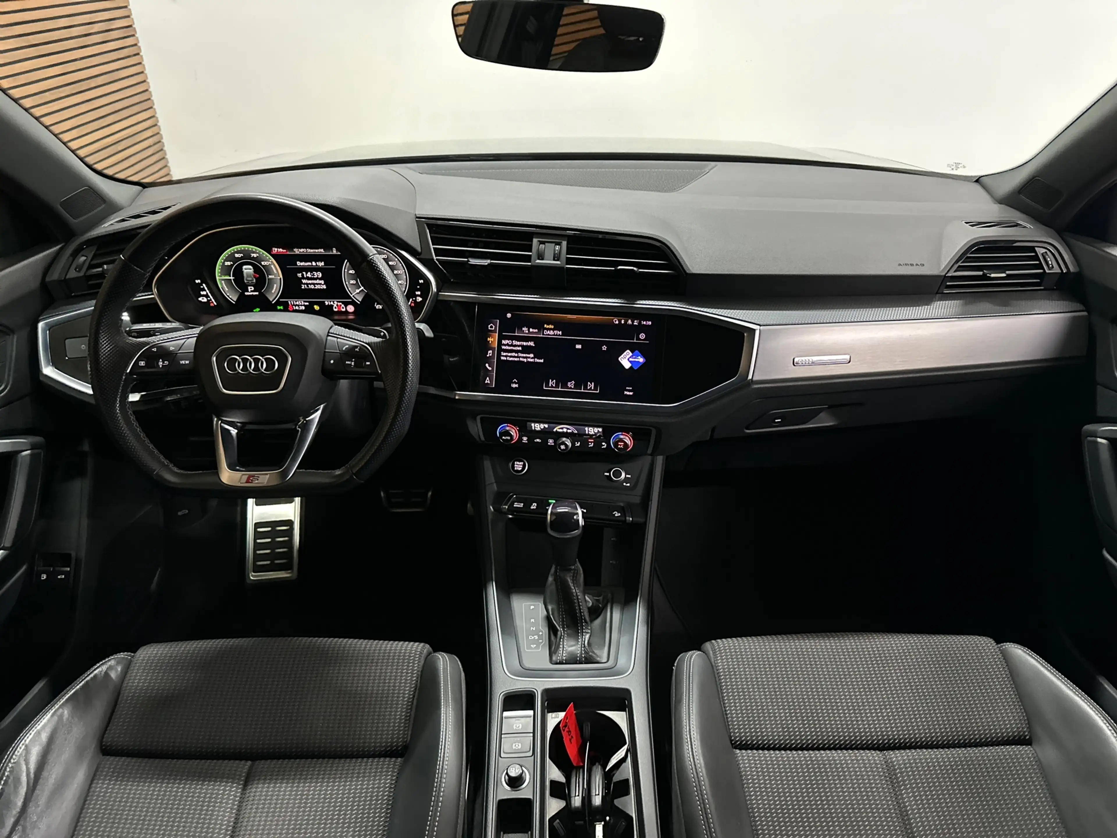 Audi Q3 45 TFSI e S-Line edition | Chronos Grey | ACC | LE — photo 7