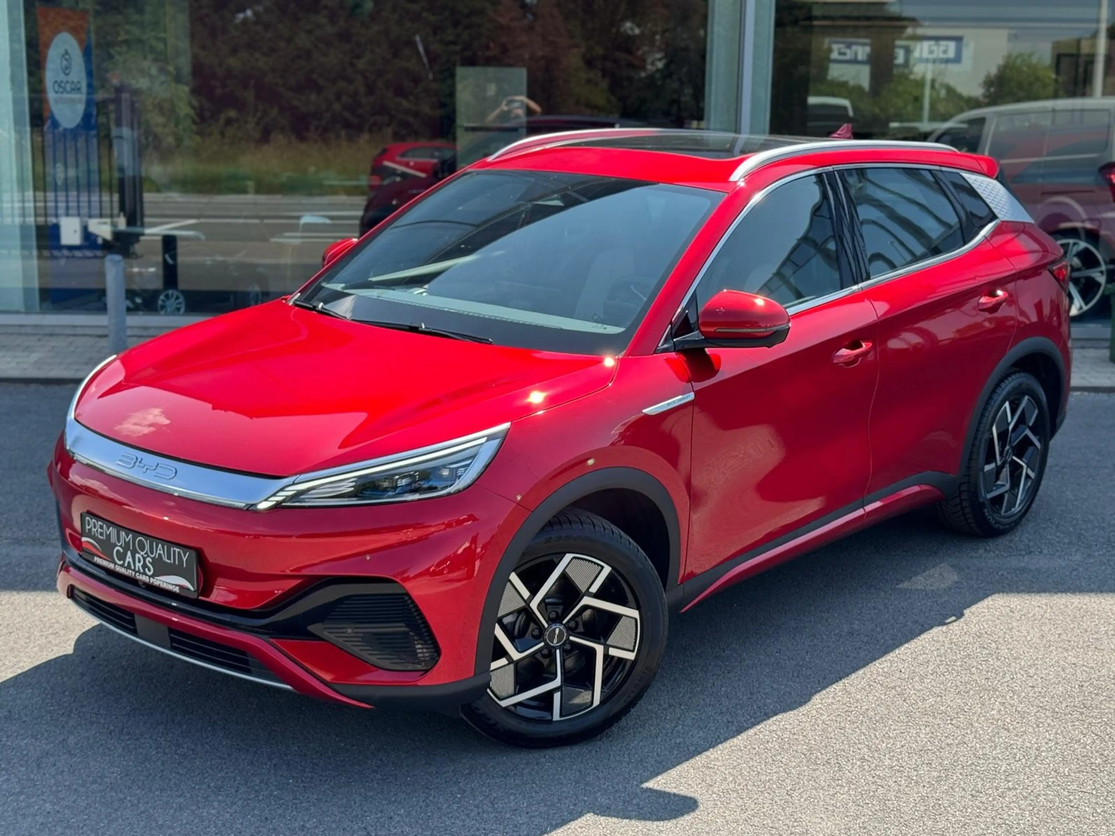 BYD Atto 3 2023 COMFORT / 18.715 km / RED / APPLE CARPL — photo 2