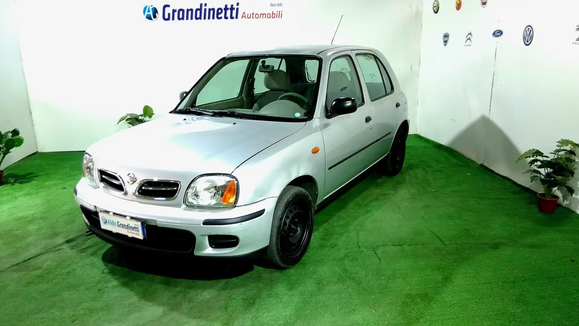 Nissan Micra Micra 1.0i 16V cat 5 porte Jive Grigio - 1