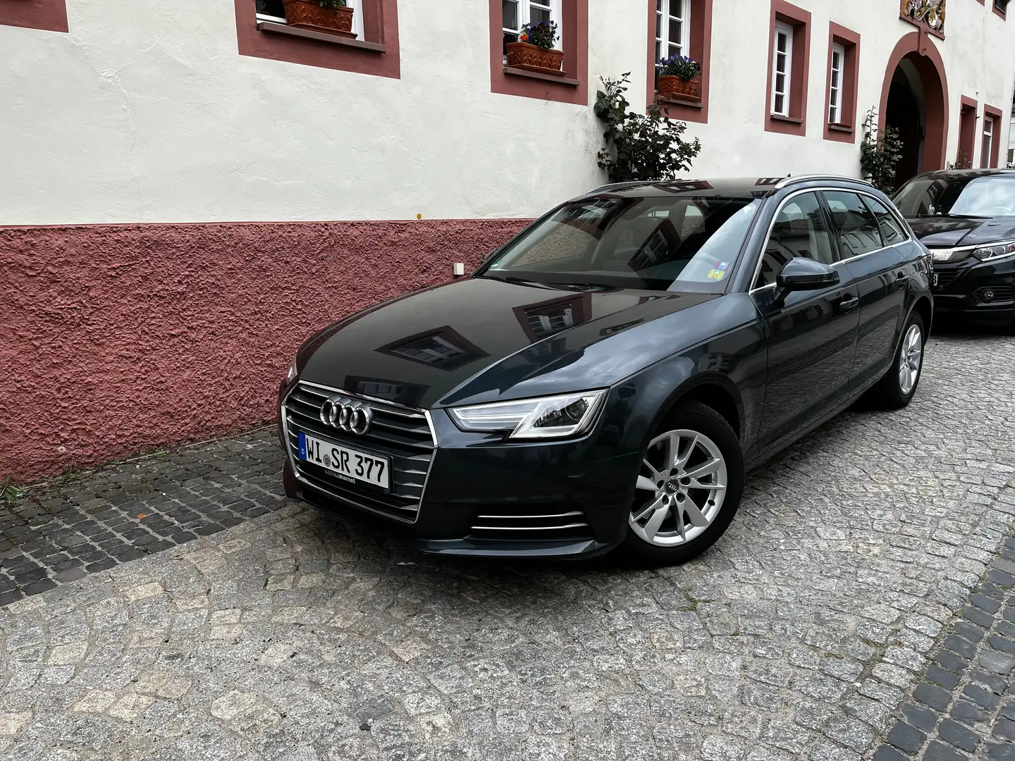 Audi A4 A4 Avant g-tron 2.0 TFSI sport Grau - 1