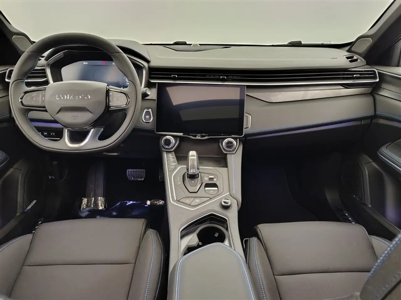 Lynk & Co 01