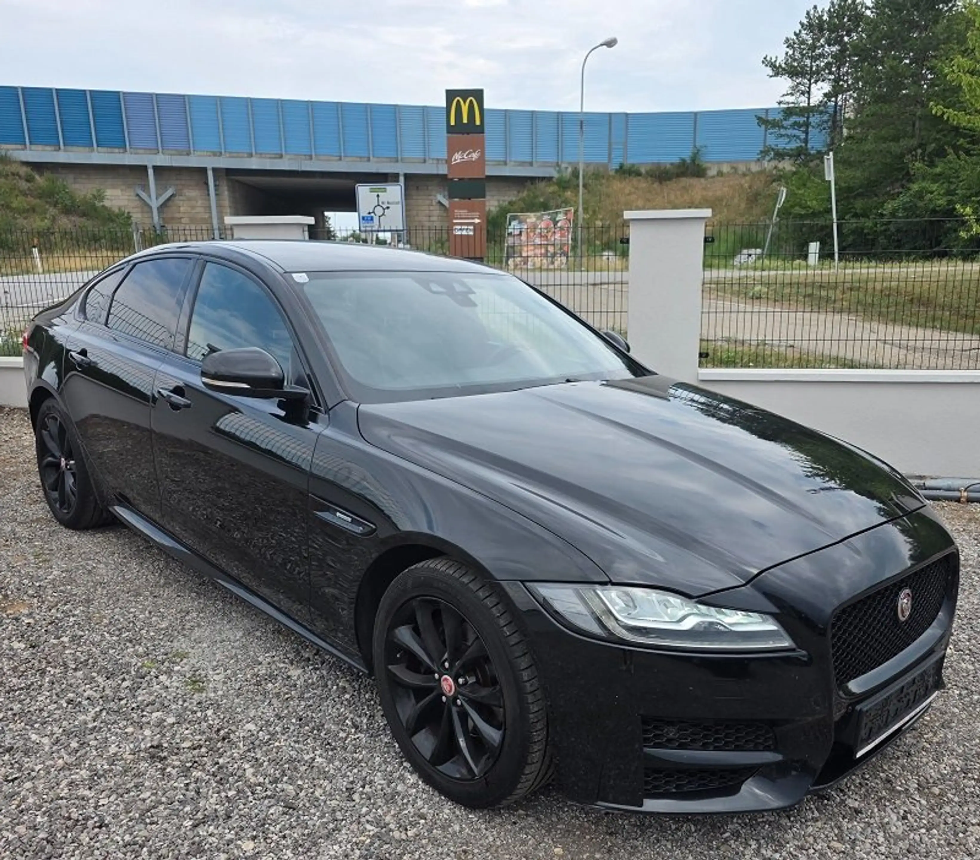 Jaguar XF XF 20d AWD R-Sport Aut. — photo 2