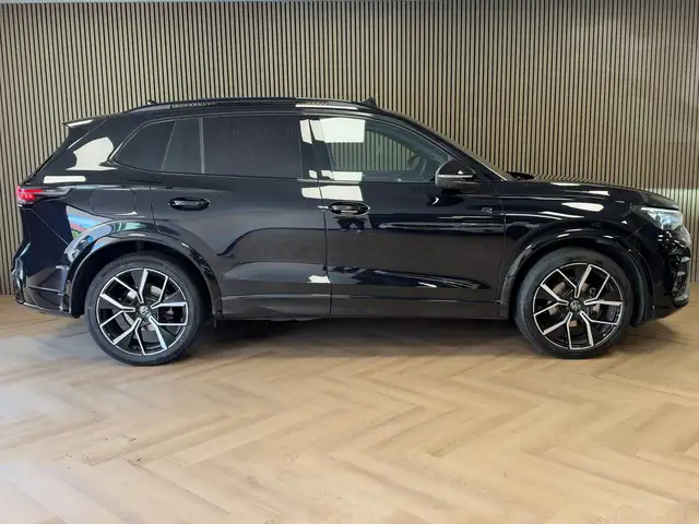 Volkswagen Tiguan view 11