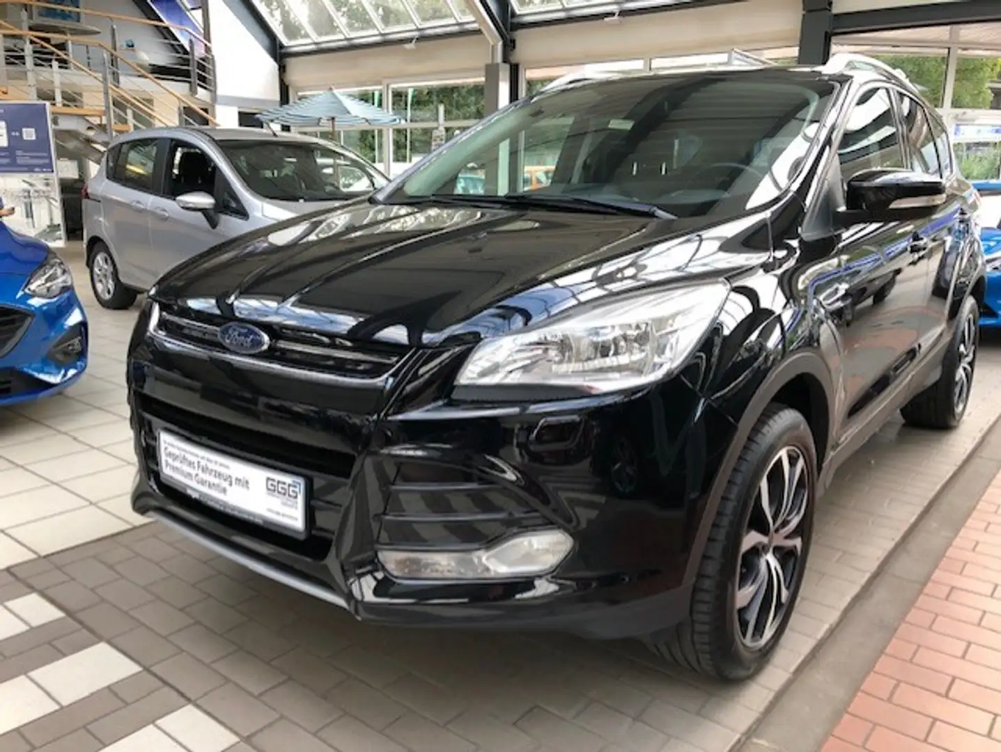 Ford Kuga 1.5 EcoBoost 2x4 Titanium Noir - 2