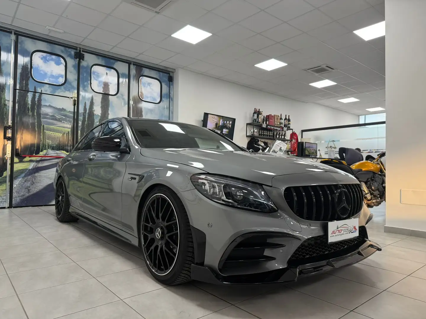 Mercedes-Benz C 220 Classe C-W205 Berlina d  Premium AMG 63s Grijs - 2