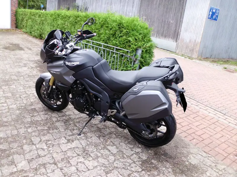 Triumph Tiger 1050 - foto 5