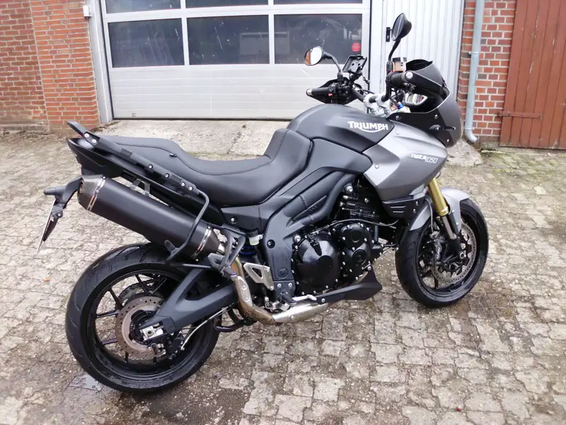 Triumph Tiger 1050 - foto 8
