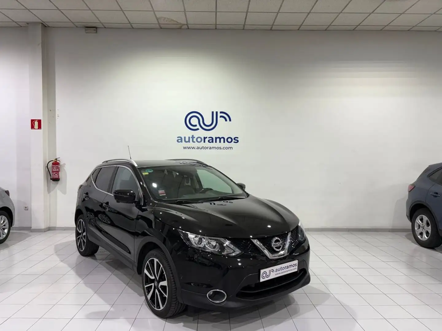Nissan Qashqai 1.5dCi SS TEKNA PREMIUM 4x2 Piel 122cv Schwarz - 1