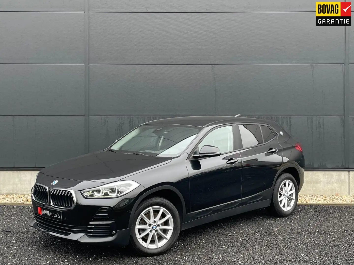 BMW X2 SDrive18i Clima | Navi | Leder | Stoelverwm. | Dak Zwart - 1
