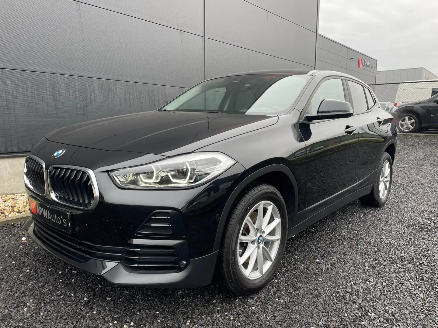BMW X2 SDrive18i Clima | Navi | Leder | Stoelverwm. | Dak Zwart - 2
