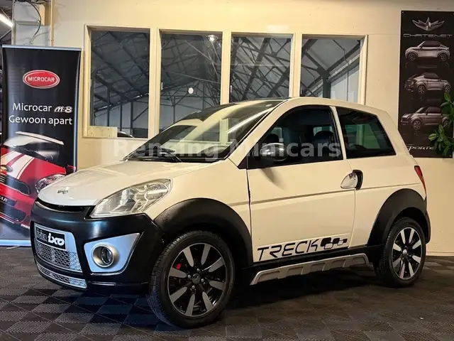 Ligier IXO TRECK WEISS Mopedauto Microcar 45 KM/H SPORT