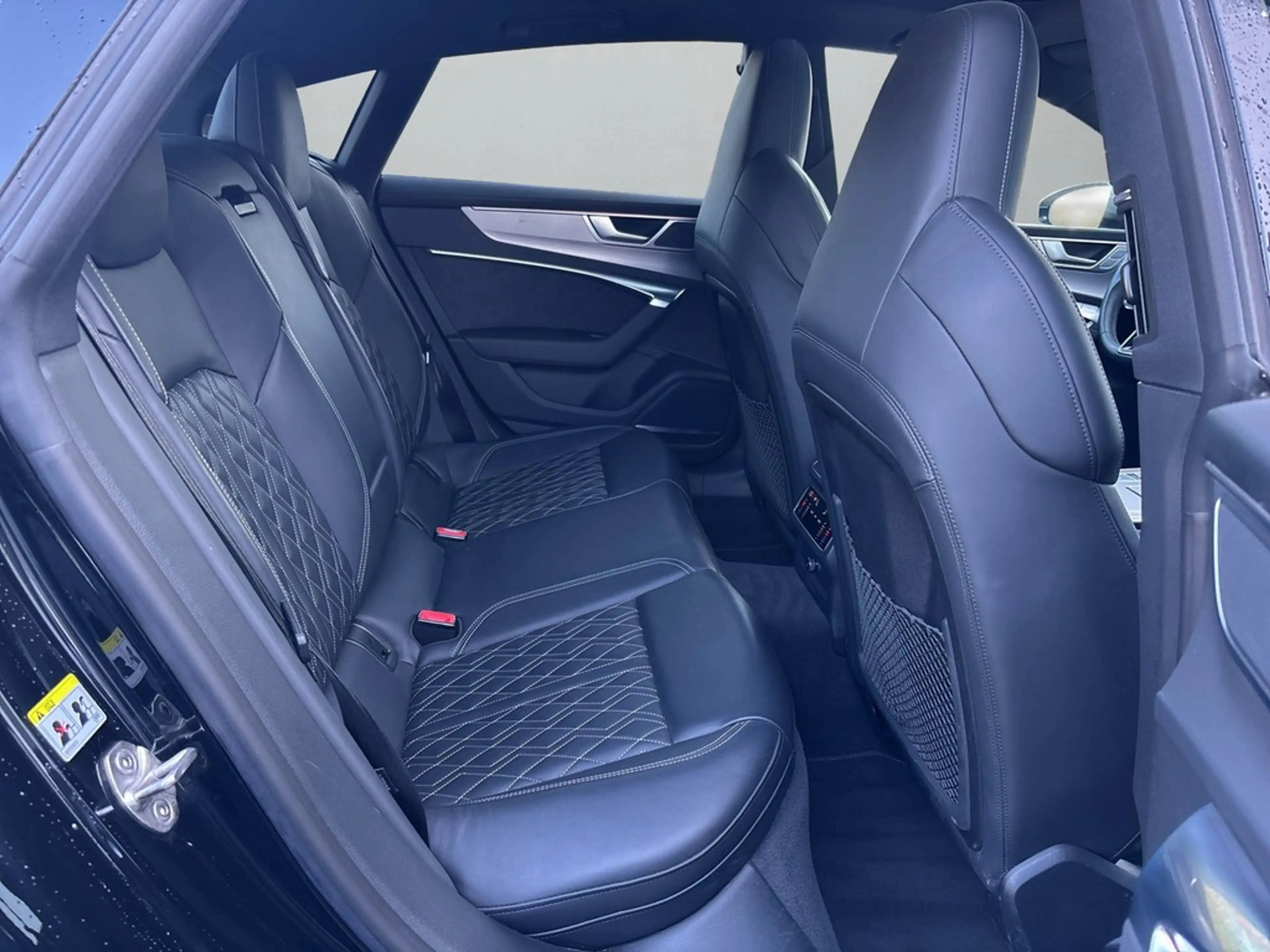 Audi A7 Sportback 45 TFSI quattro S tronic *S line* — photo 12