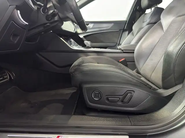 Audi A6 view 13