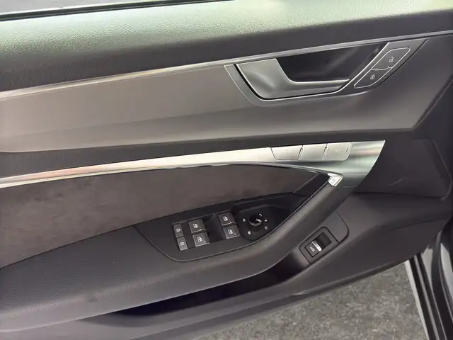Audi A6 view 15