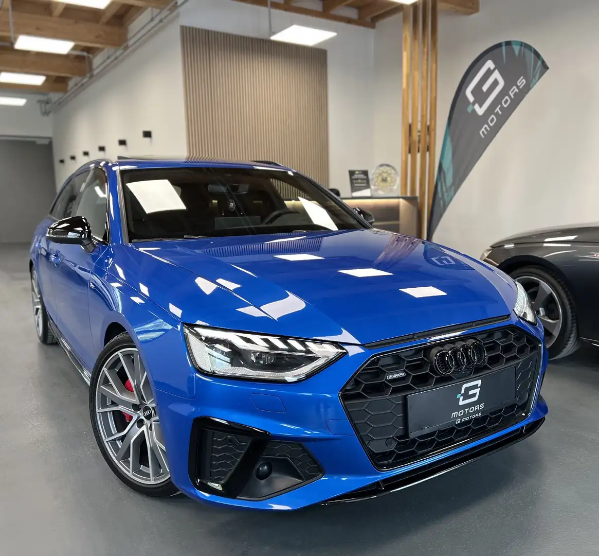 Audi A4 40 TDI QUTTRO COMPETITION HUD MATRIX PANO INDIVID Blau - 1
