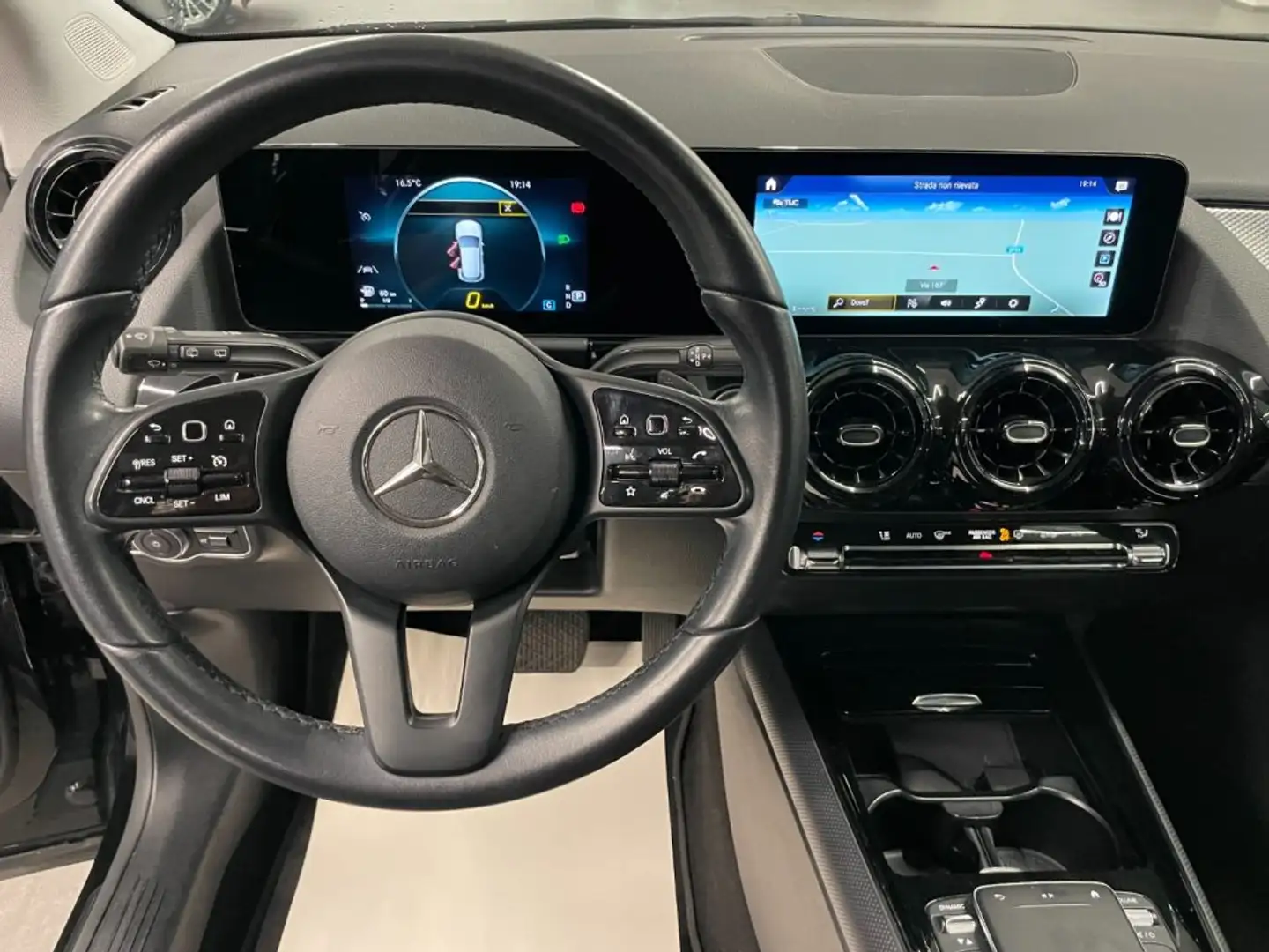 Mercedes-Benz GLA 200 2.0 d 150 CV Business Extra Nero - 2