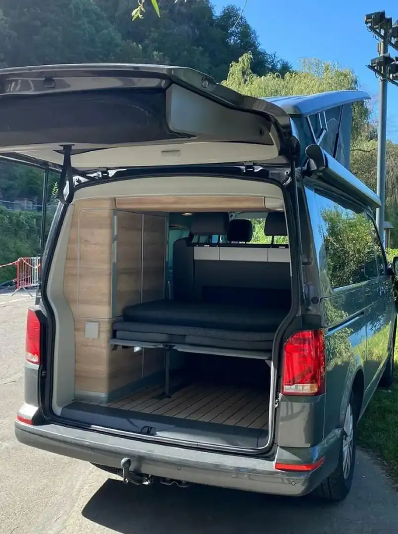 Volkswagen Transporter T5 California COAST Gris - 2