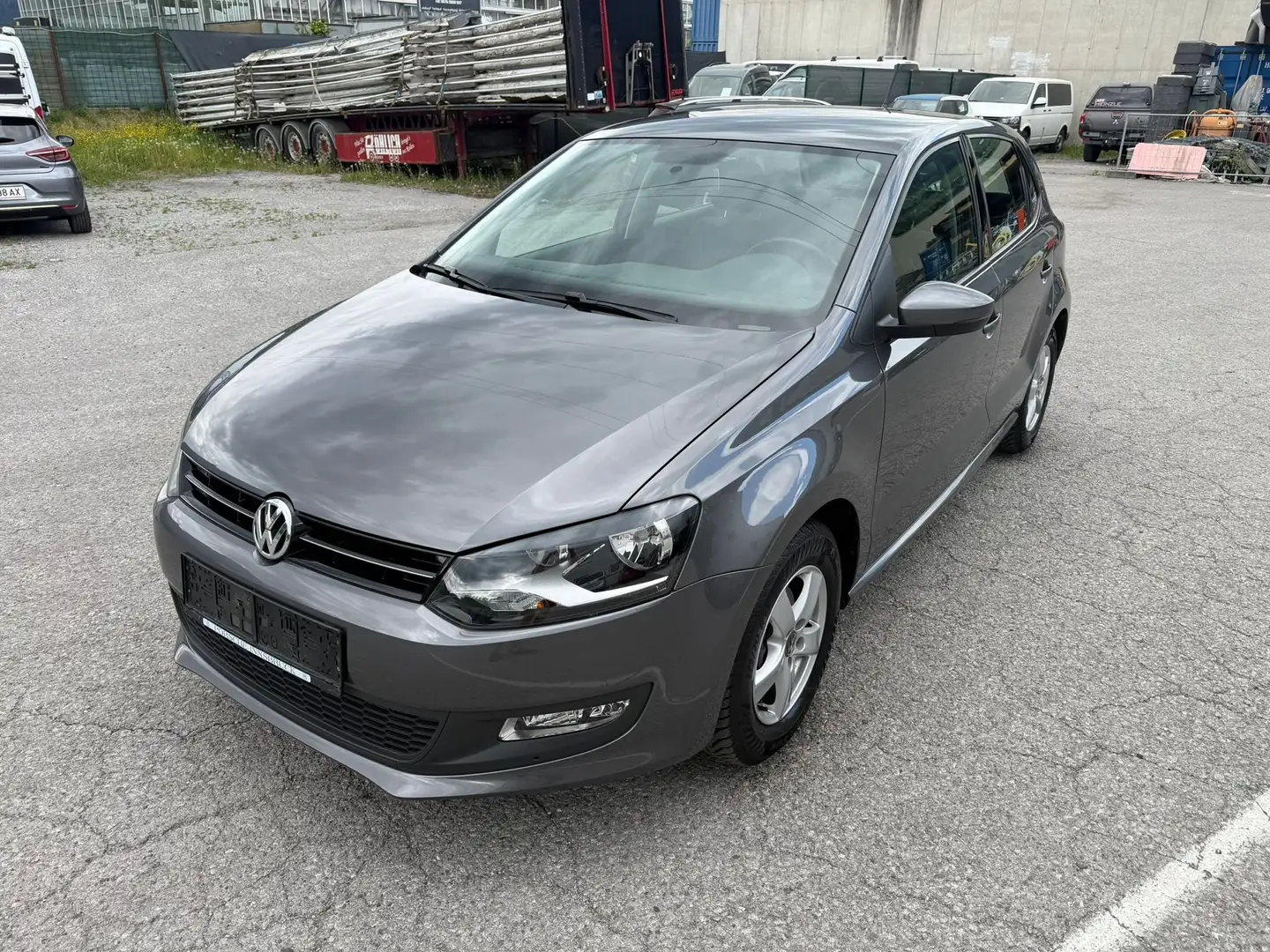 Volkswagen Polo Polo 4FRIENDS 1,2 4FRIENDS AB € 103,- Schwarz - 1
