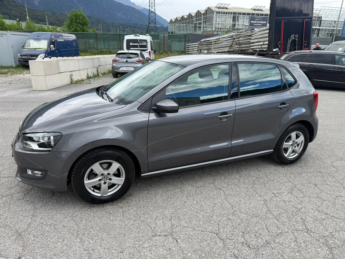 Volkswagen Polo Polo 4FRIENDS 1,2 4FRIENDS AB € 103,- Schwarz - 2