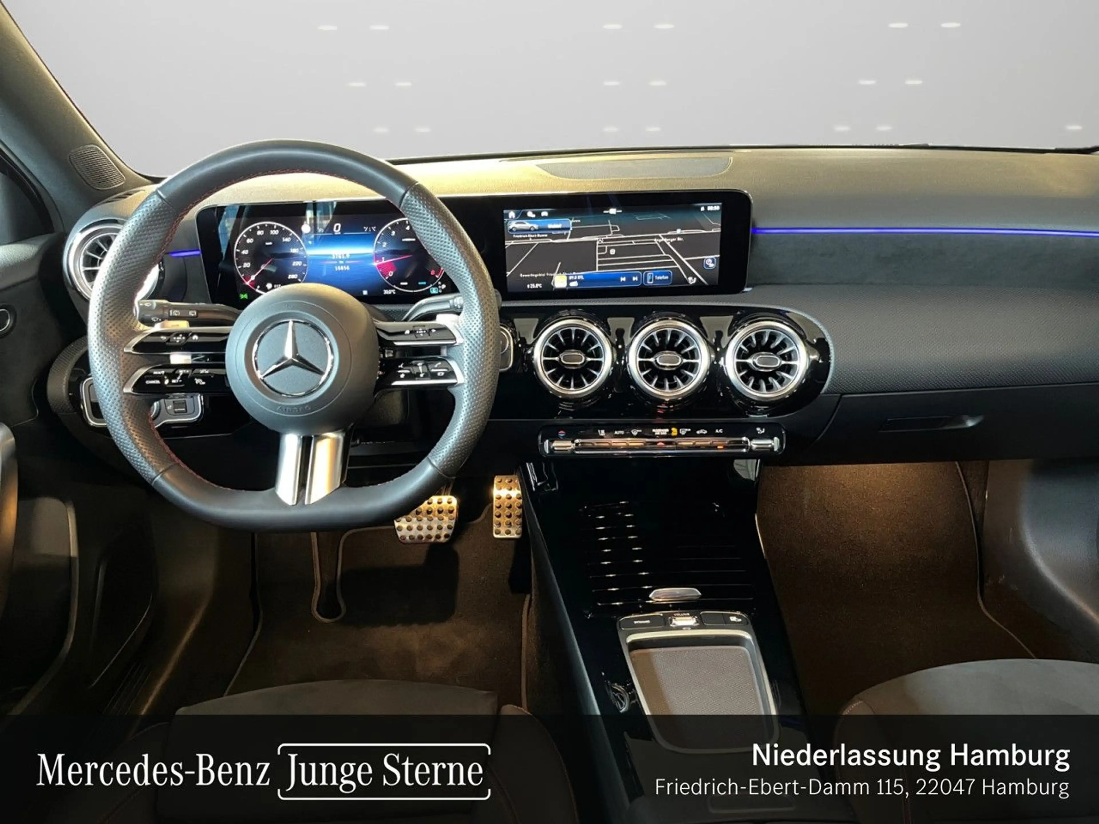 Mercedes-Benz A 180 AMG+LED+KAMERA+KEYLESS+7G — photo 12
