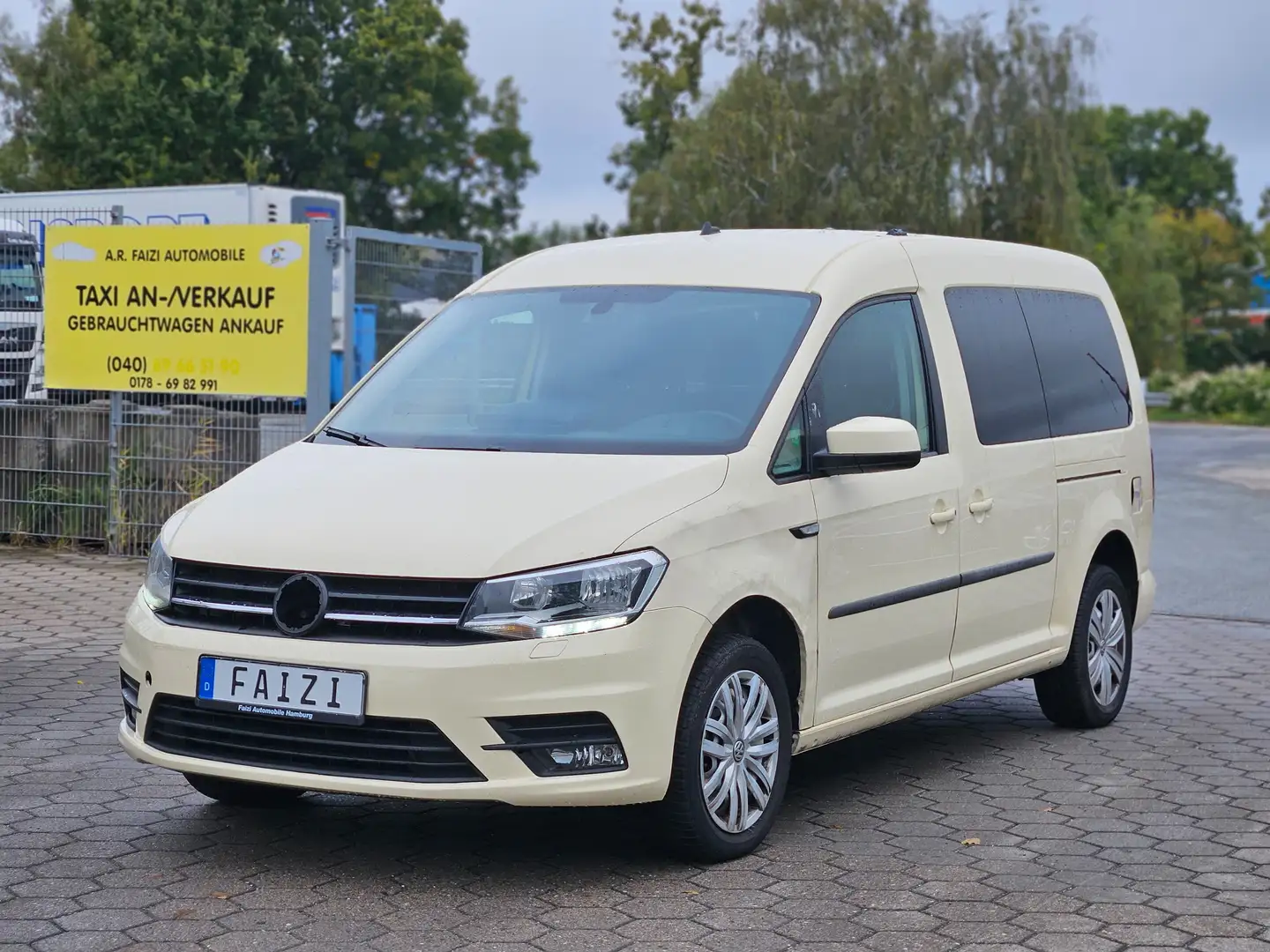 Volkswagen Caddy 2,0 TDI Maxi 7 Sitzer Trendline BMT Trendline BMT Beige - 1