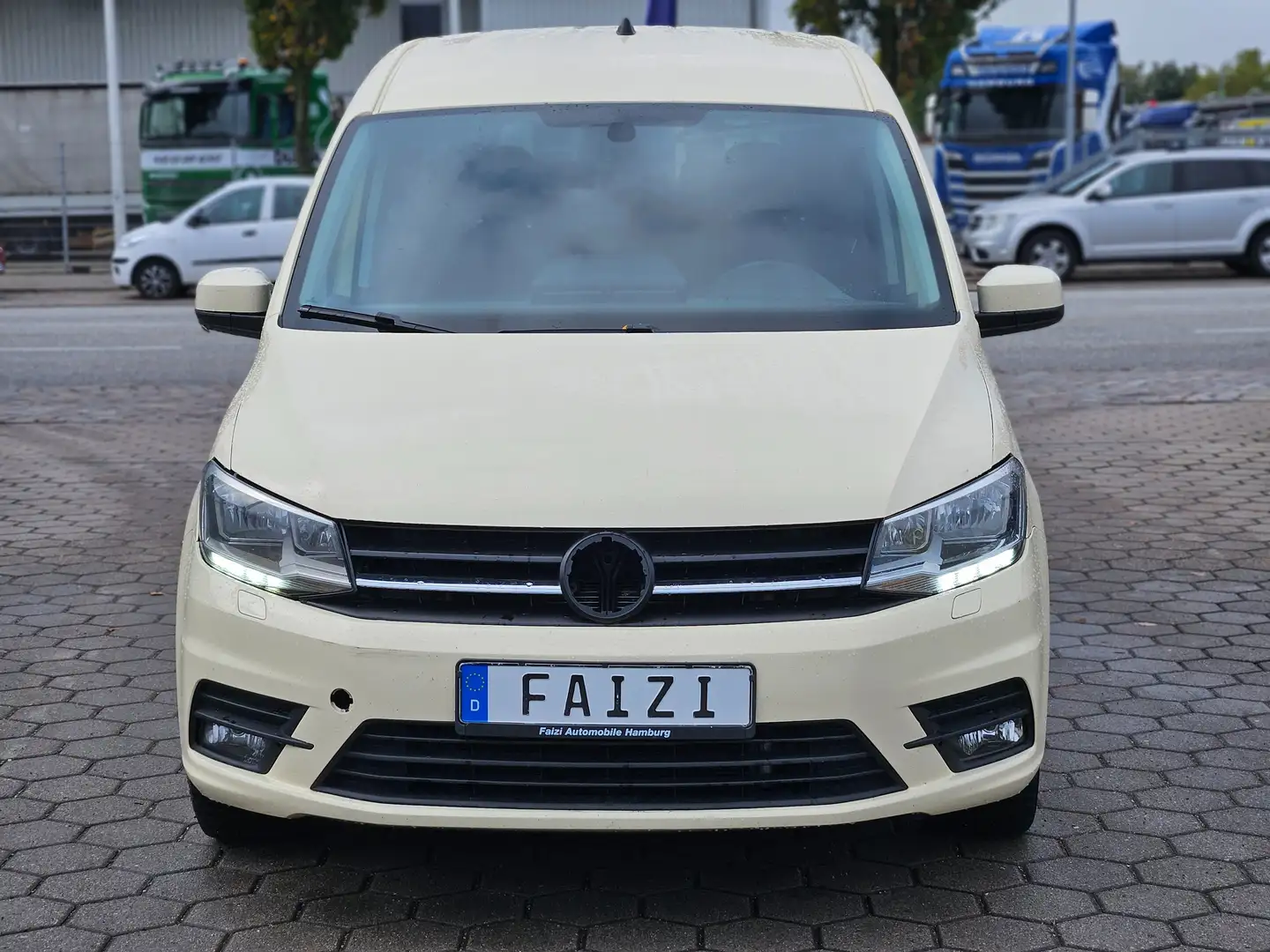 Volkswagen Caddy 2,0 TDI Maxi 7 Sitzer Trendline BMT Trendline BMT Beige - 2