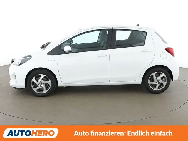Toyota Yaris view 3