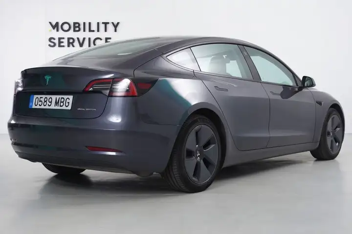 Tesla Model 3 2022, foto 3