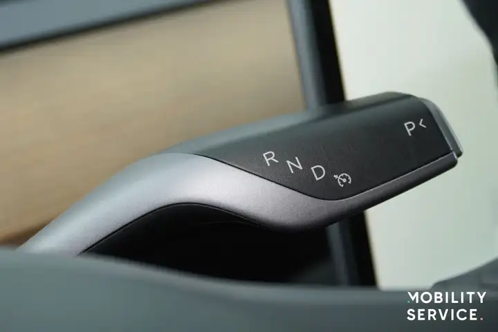 Tesla Model 3 2022, foto 16