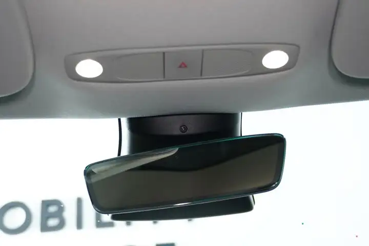 Tesla Model 3 2022, foto 28