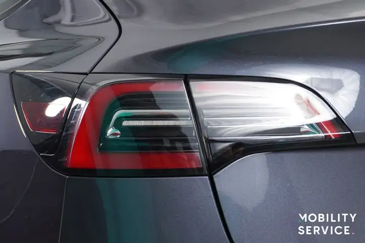 Tesla Model 3 2022, foto 34