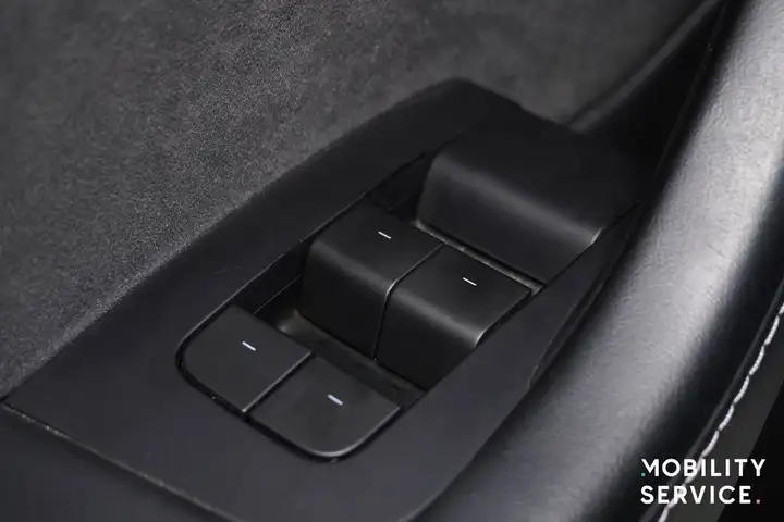 Tesla Model 3 2022, foto 24