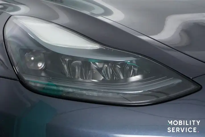 Tesla Model 3 2022, foto 29