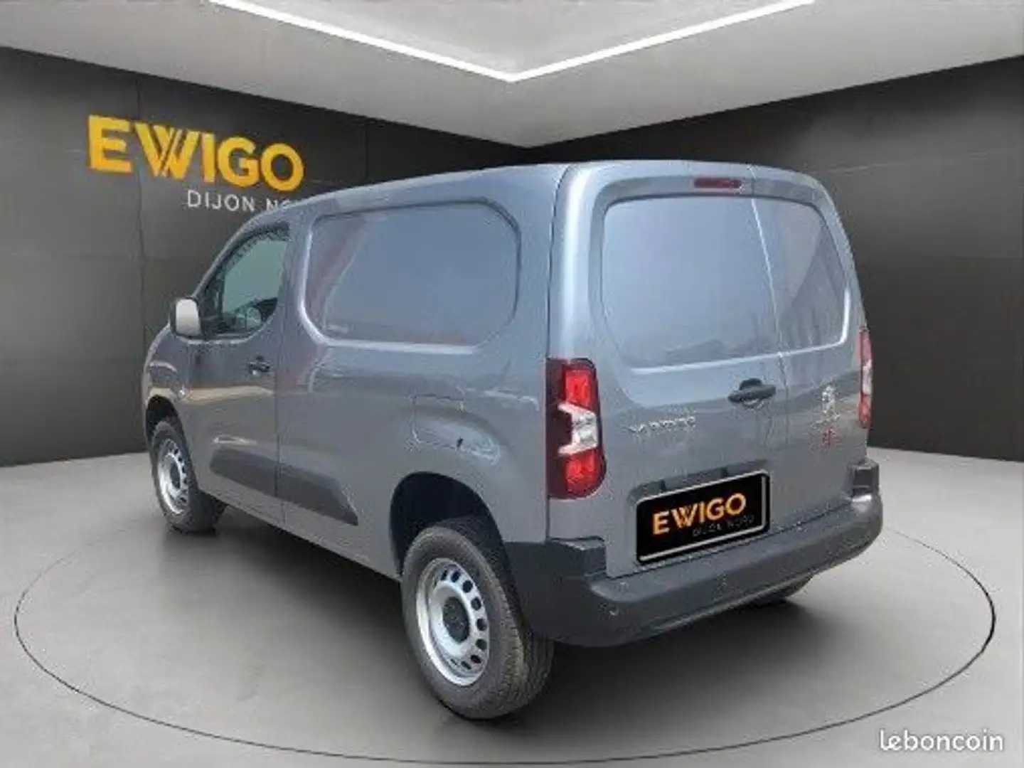 Peugeot Partner vu dangel fourgon 4x4 m 650 kg bluehdi 130 ch s&s bvm6 + 26242 ht Gris - 2