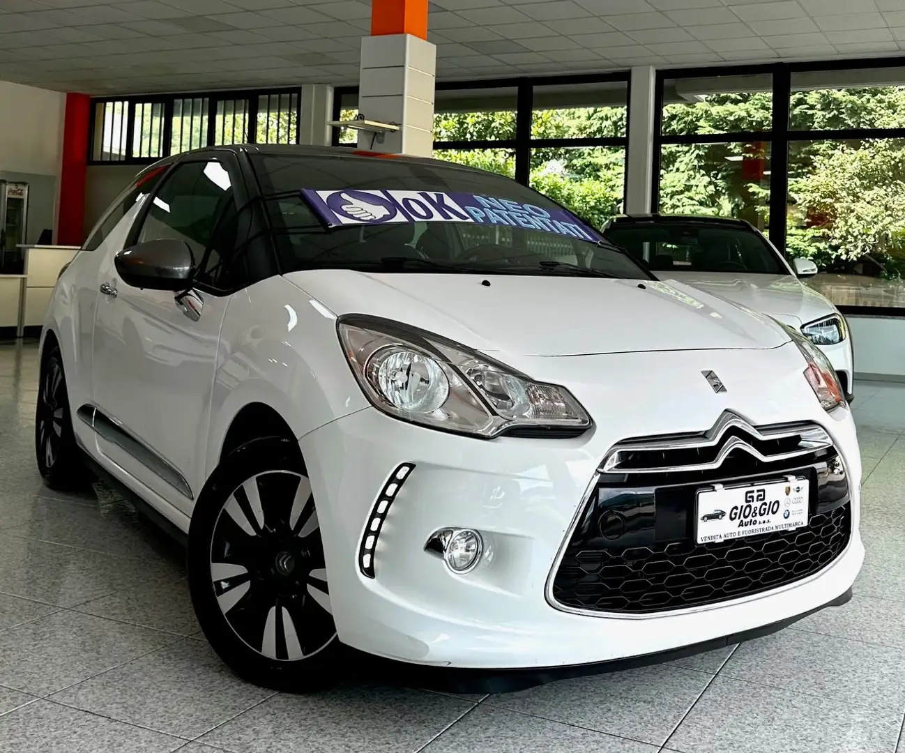 DS Automobiles DS 3 DS3 1.4 hdi So Chic 70cv  "KM 88.000" Fehér - 2