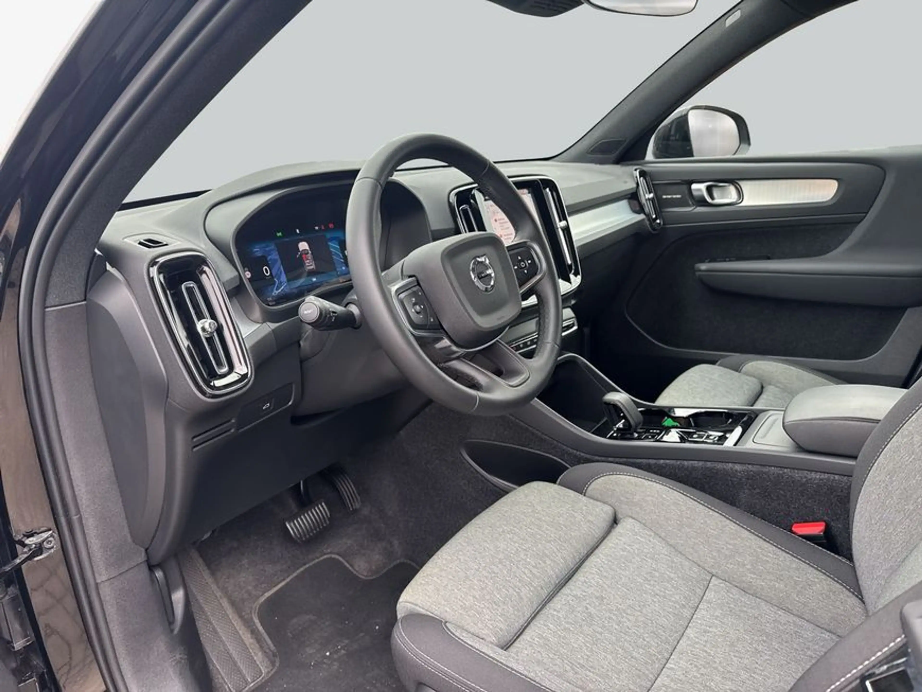 Volvo XC40 XC40 B3 B DKG Plus Black Edition — photo 10