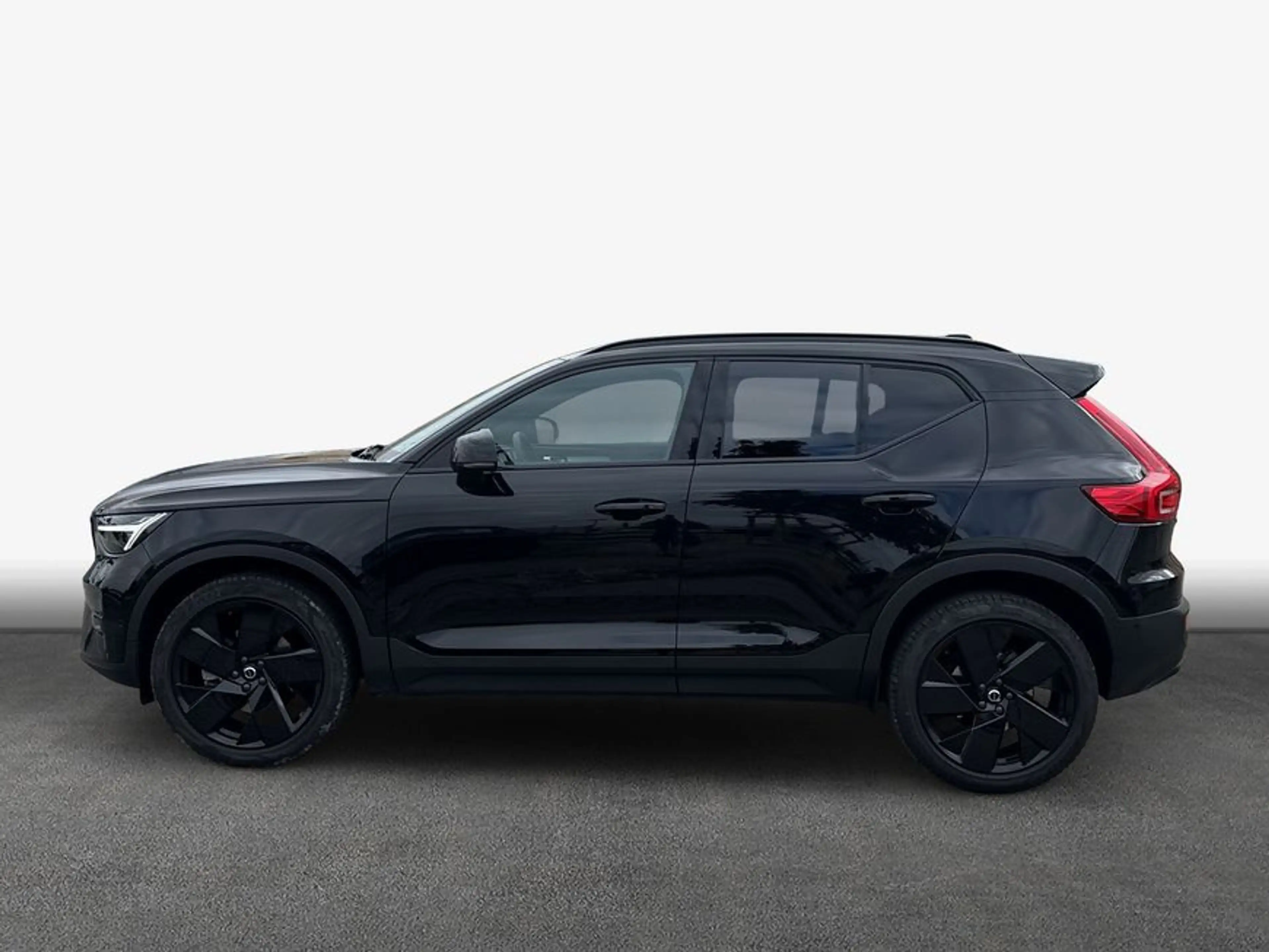 Volvo XC40 XC40 B3 B DKG Plus Black Edition — photo 4