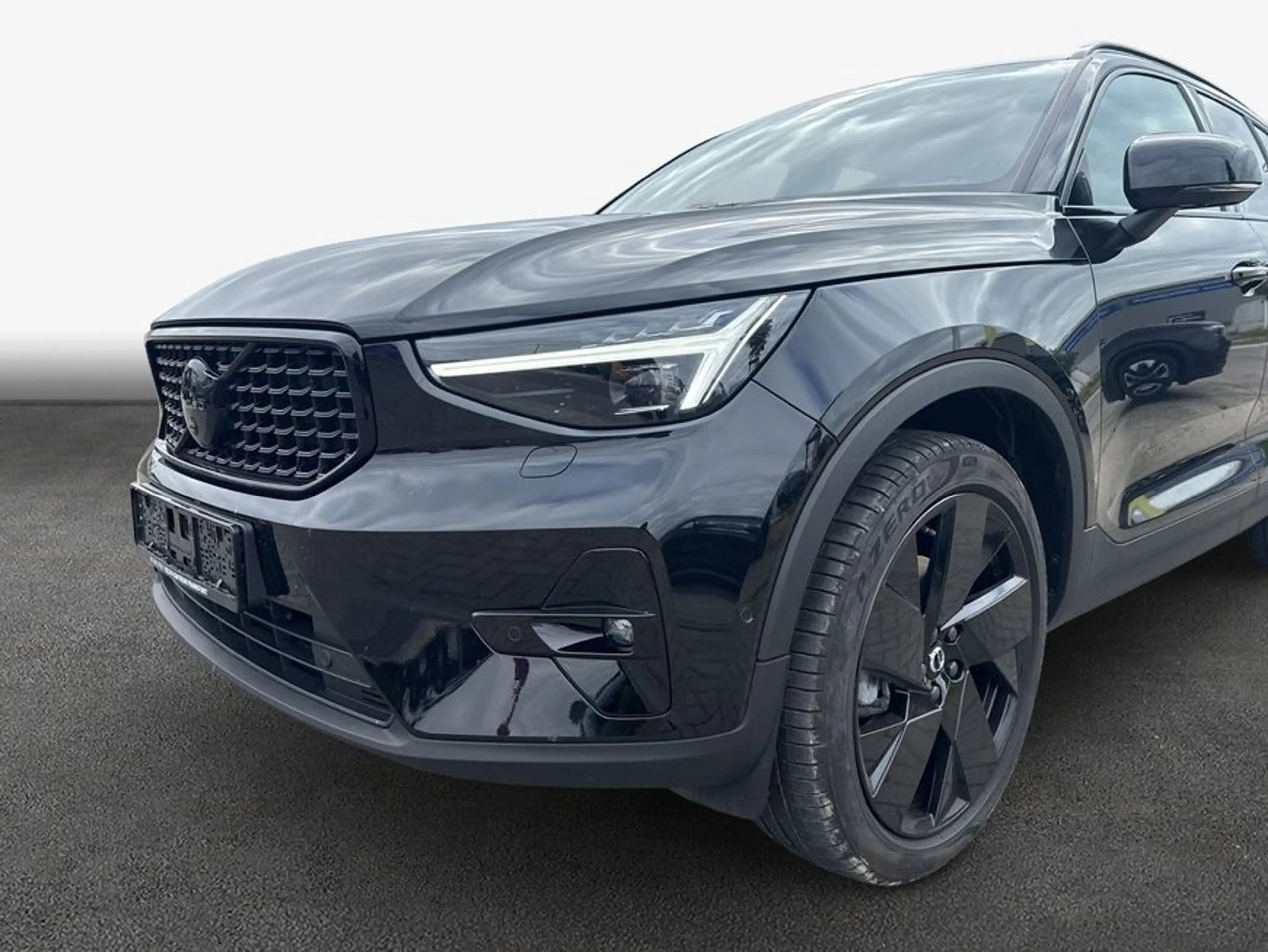 Volvo XC40 XC40 B3 B DKG Plus Black Edition — photo 6